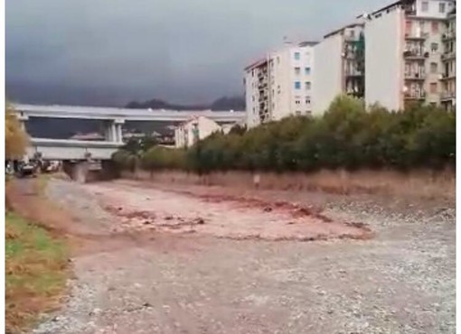 Savona, il Letimbro si riempe d’acqua dopo mesi di siccità (VIDEO)