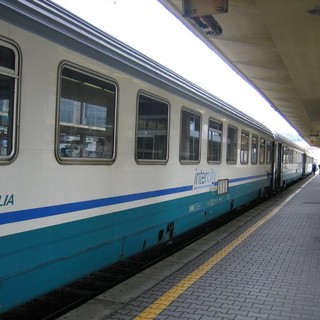 Liguria, 400 mila le persone in viaggio con i regionali di Trenitalia durante le festività natalizie Liguria, 400 mila le persone in viaggio con i regionali di Trenitalia durante le festività natalizie