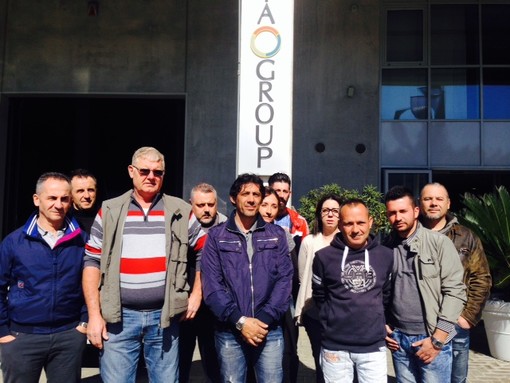 Lavoratori del Gruppo Fotia: "Da febbraio senza stipendio, cosa faremo fino a maggio? Vogliamo risposte" Lavoratori del Gruppo Fotia: "Da febbraio senza stipendio, cosa faremo fino a maggio? Vogliamo risposte"