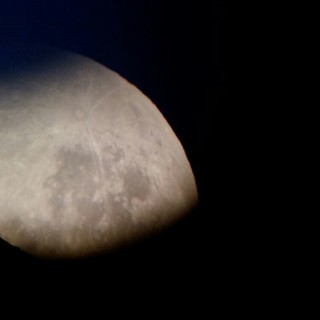 In attesa del prossimo 28 luglio ecco alcune foto dell'eclissi di luna di ieri