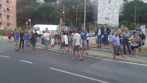 Savona, incontro sul centro profughi a Legino: "Non siamo razzisti, ma non vogliamo vivere in carcere a casa nostra" (Video)