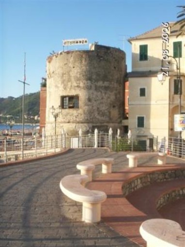 Laigueglia: Riva in mostra alla Sangiorgi Med Gallery