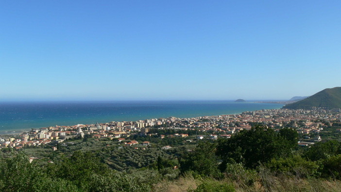 Doppio appuntamento a Loano con Mimmos e la festa in spiaggia