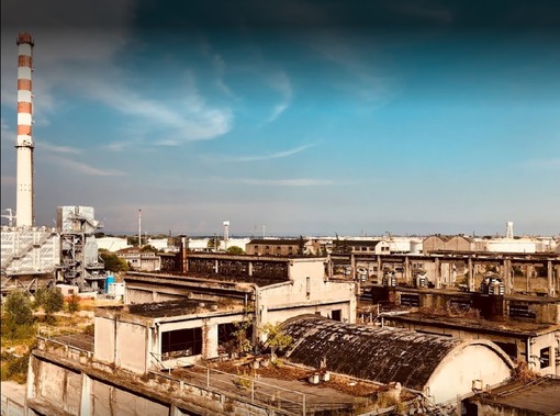 Familiari di un operaio fanno esposto contro l'Italiana Coke: nella sua squadra sei morti per patologie polmonari