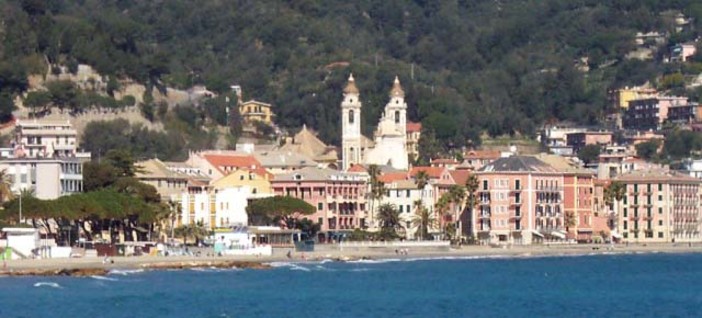 A Laigueglia mostra fotografica e concerto in piazza Cavour "Immagini che parlano note che ascoltano"