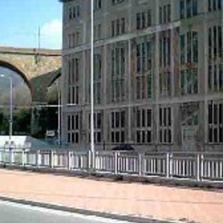 Savona: sorprende i ladri in casa, lo minacciano col coltello