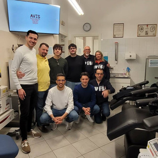 I Leo Club Valbormida donano una tv all'Avis di Cairo I Leo Club Valbormida donano una tv all'Avis di Cairo