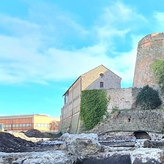 Savona, lavori al fossato del Priamar ancora fermi in attesa delle verifiche sui reperti