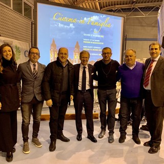 Laigueglia: a scuola si beve l'acqua del comune grazie all'erogatore donato da Acquaviva