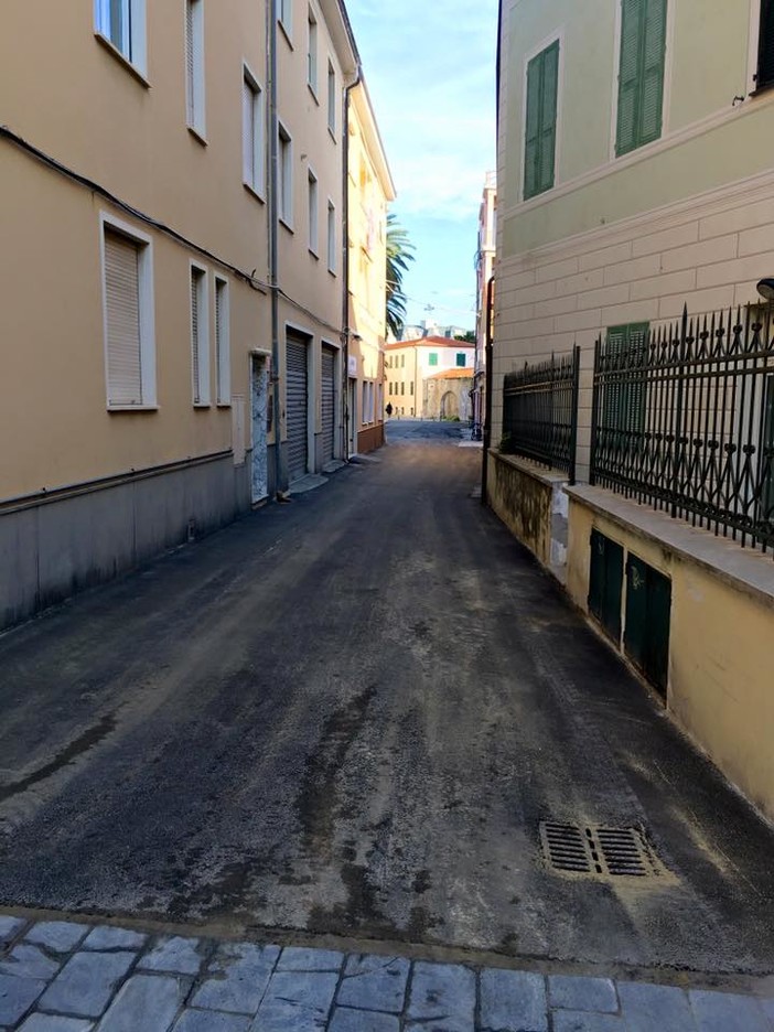 A Loano proseguono gli interventi di restyling delle strade comunali A Loano proseguono gli interventi di restyling delle strade comunali