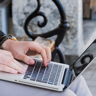 Tatuaggi nelle Forze Armate e di Polizia: sì o no?