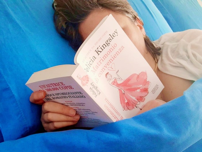 Leggere fa bene soprattutto alla sera, non solo il 23 aprile Giornata mondiale del libro Leggere fa bene soprattutto alla sera, non solo il 23 aprile Giornata mondiale del libro