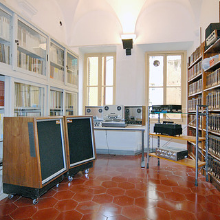 Biblioteca &quot;Barrili&quot; di Savona: nuova postazione di prestito e restituzione libri in modalità &quot;take away&quot;