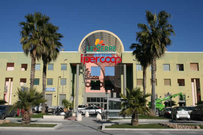 "Noi Buoni, Tu Raddoppi!": promozione al Centro Commerciale Le Serre "Noi Buoni, Tu Raddoppi!": promozione al Centro Commerciale Le Serre