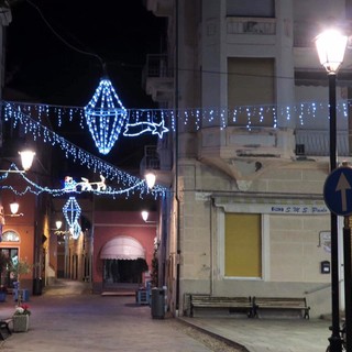 Albisola Superiore, saranno festività natalizie diverse ma non mancheranno le luminarie nelle vie cittadine