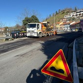 Transito dei mezzi pesanti sulla Sp29 a Cadibona: in corso la messa in sicurezza dei cedimenti stradali Transito dei mezzi pesanti sulla Sp29 a Cadibona: in corso la messa in sicurezza dei cedimenti stradali