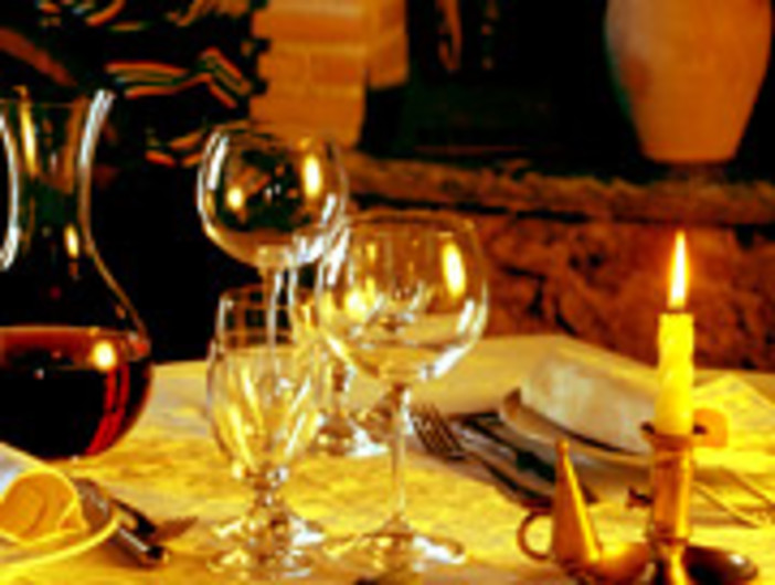 Pietra Ligure: il prossimo 4 aprile “Cena al buio” presso l’Iguana Pub