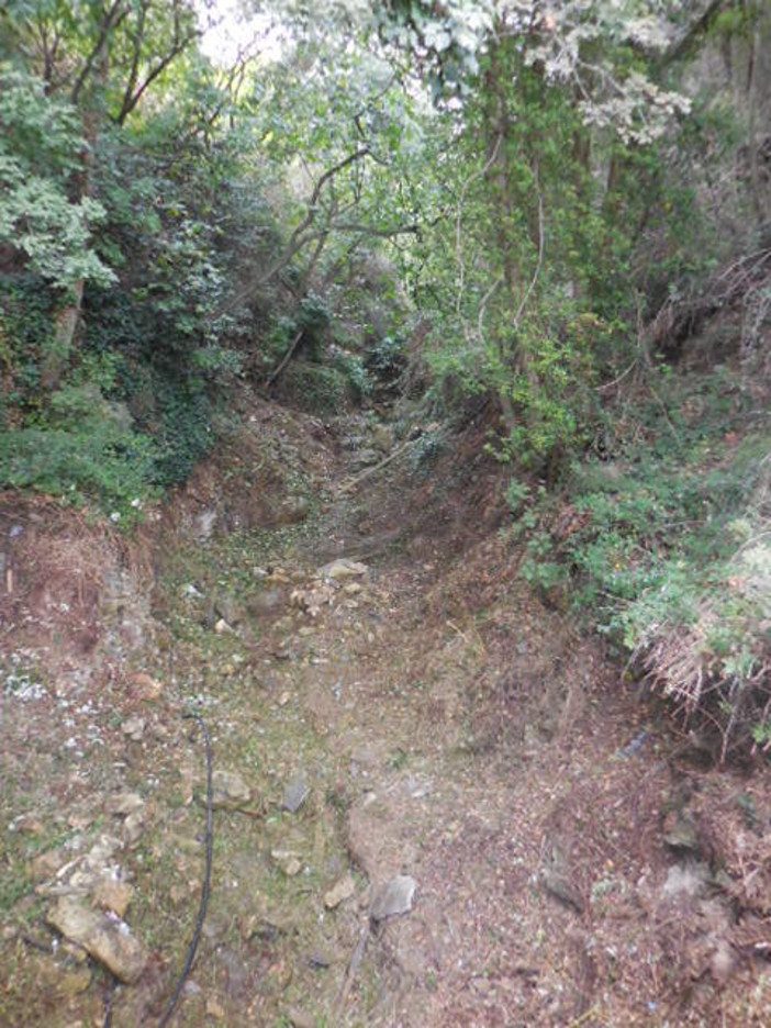 Laigueglia: pulizia rii, controllo pozzetti e caditoie del centro abitato Laigueglia: pulizia rii, controllo pozzetti e caditoie del centro abitato