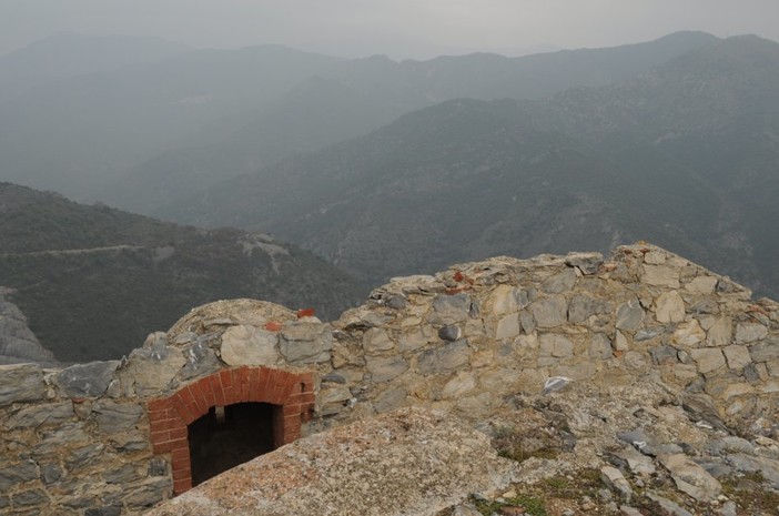Escursione ai forti di Rocca Livernà