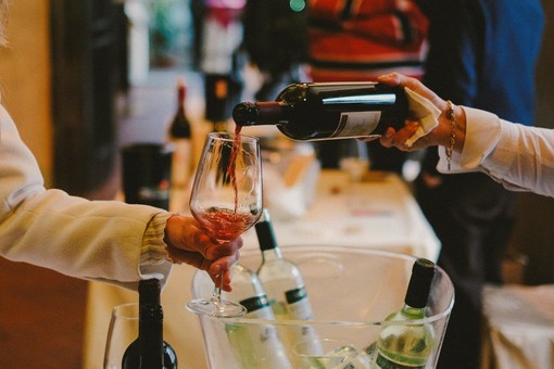 Albenga brinda alle eccellenze: torna "Le Prime di Vite in Riviera" per celebrare i vini Doc e Igt