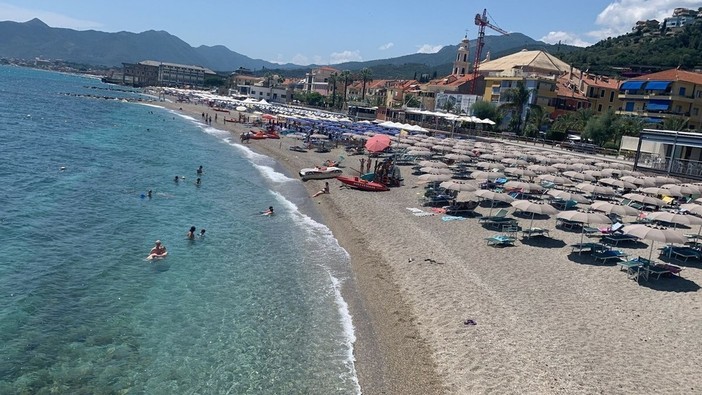 Pietra Ligure, Carrara sulla questione spiagge: "Ben lungi dall’essere risolta" Pietra Ligure, Carrara sulla questione spiagge: "Ben lungi dall’essere risolta"