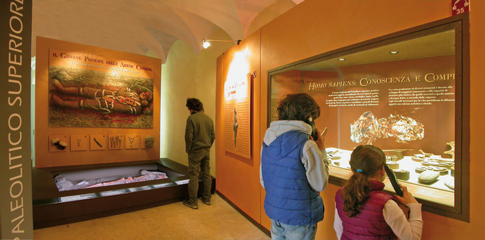 Un sabato al museo archeologico di Finale con un corso sull’uso del colore nel medioevo