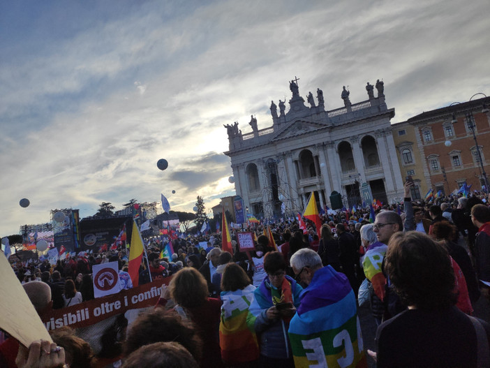 Anche Cgil Savona a Roma per chiedere la pace: "Alzare la voce contro la sordità della guerra" (FOTO) Anche Cgil Savona a Roma per chiedere la pace: "Alzare la voce contro la sordità della guerra" (FOTO)