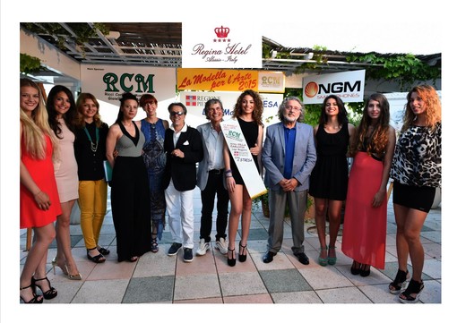 Veronica Castellucci di Alassio vince la tappa di "modella dell'Arte"