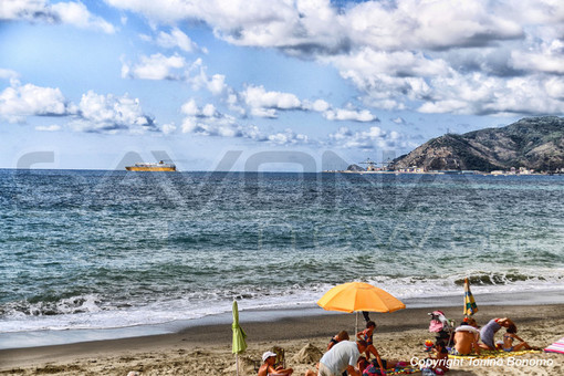 Rigassificatore a Vado, confronto in Regione con i comuni: "Presentato per sommi capi il progetto, faremo approfondimenti" Rigassificatore a Vado, confronto in Regione con i comuni: "Presentato per sommi capi il progetto, faremo approfondimenti"