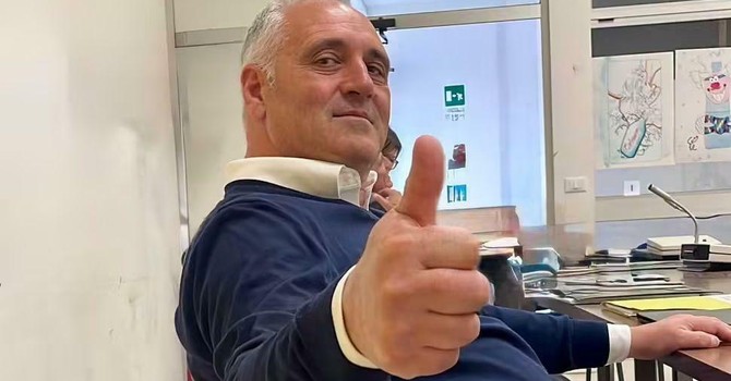 Albisola, malore per il sindaco Garbarini: "Il peggio della disavventura è alle spalle, leggere il vostro affetto e l'incoraggiamento sono una strepitosa medicina"
