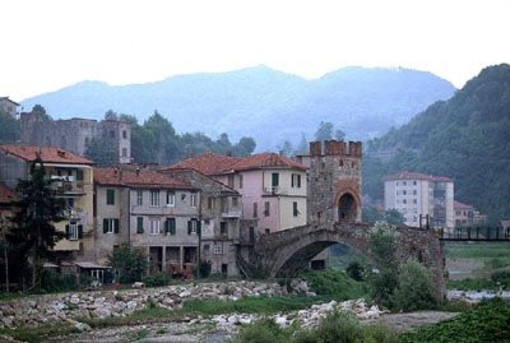Millesimo: passeggiata più lunga sul fiume Bormida Millesimo: passeggiata più lunga sul fiume Bormida