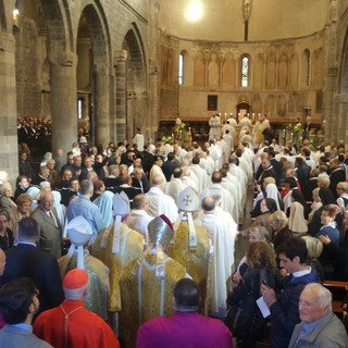 La Diocesi di Albenga-Imperia in festa per i 25 anni di attività pastorale di Monsignor Mario Oliveri: foto