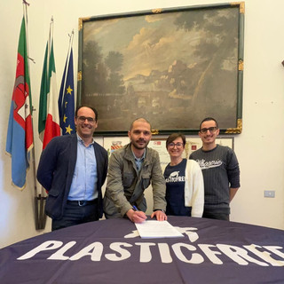Millesimo rinnova l’intesa con Plastic Free: "Più impegno per l’ambiente e il territorio"