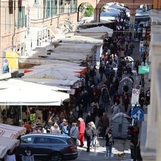 Spostamento parziale del mercato del lunedì in via Paleocapa. Consigliere Santi: "Quali sono le reali intenzioni dell'amministrazione?"