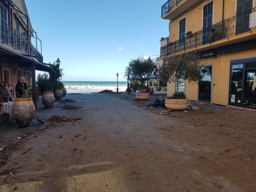 Maltempo, FIVA Savona: "Non dimenticate gli ambulanti"