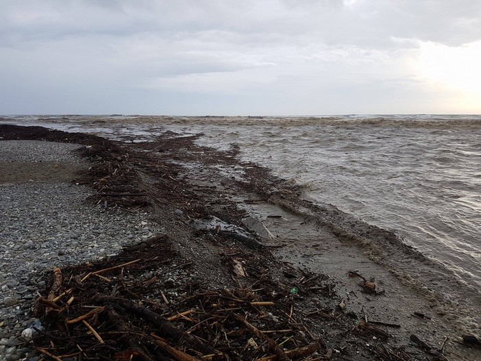 Possibile Emergenza in mare ad Andora, avvistato un razzo segnaletico