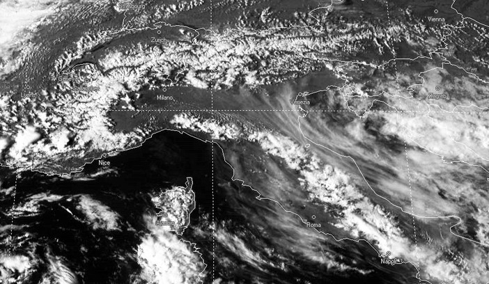 Cessata allerta e precipitazioni sparse di debole intensità per il giorno di Natale