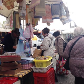 Savona: accordo tra ambulanti e amministrazione per una giornata di mercato, soddisfazione per il Pd Savona: accordo tra ambulanti e amministrazione per una giornata di mercato, soddisfazione per il Pd