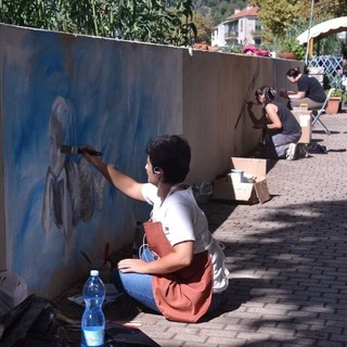 Quiliano, ultimati i murales sulla passeggiata del centro storico