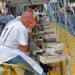 Mondiale Tornianti in Tour, in Piazza Sisto a Savona è tempo di grandi sfide al tornio (FOTO E VIDEO)