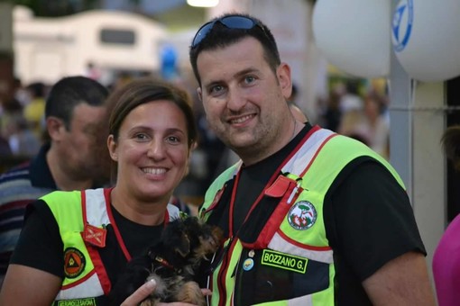 Cani, volontariato e tanto amore, fiori d’arancio nel Soccorso Cinofilo