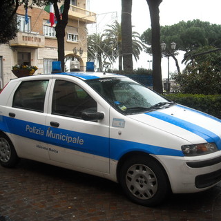 Violazione norme sull'ambiente, una denuncia da parte della Polizia Municipale di Alassio