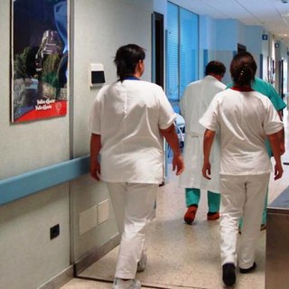 Sanità, arrivano 5,8 milioni di euro per i turni extra del personale: via libera di Asl2 Sanità, arrivano 5,8 milioni di euro per i turni extra del personale: via libera di Asl2