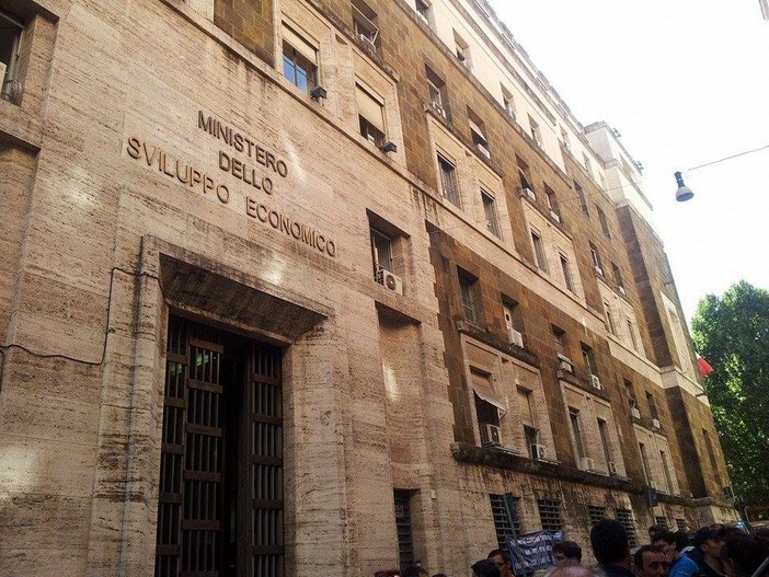 Tirreno Power, da Roma il Ministero dell'Ambiente: "Entro metà settembre una nuova AIA"