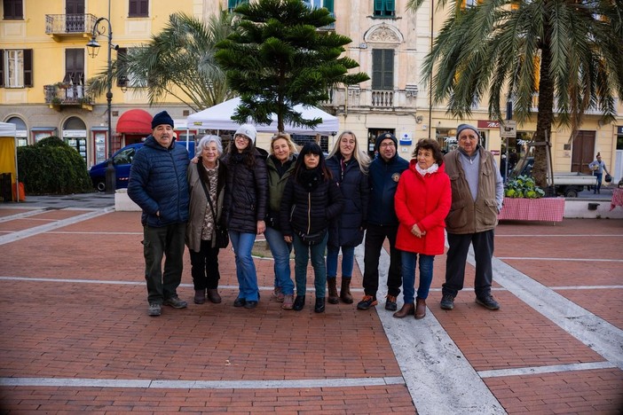 Albenga, si rinnova il Mercatino dei produttori agricoli di Piazza del Popolo