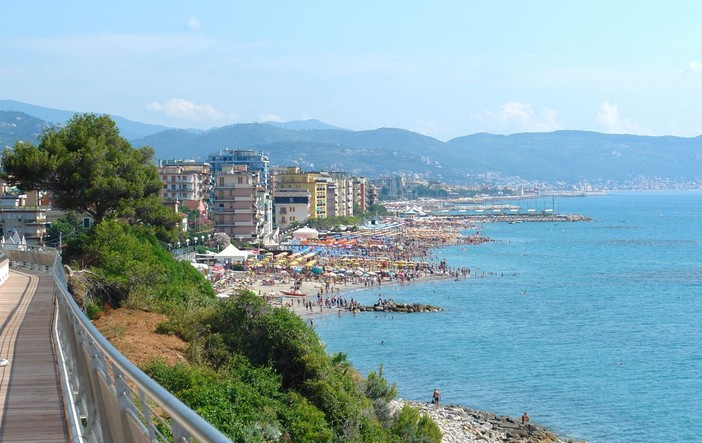 Borghetto S. Spirito, spiagge assegnate in tempi record: ai concessionari uscenti 18 dei 20 lotti messi a bando