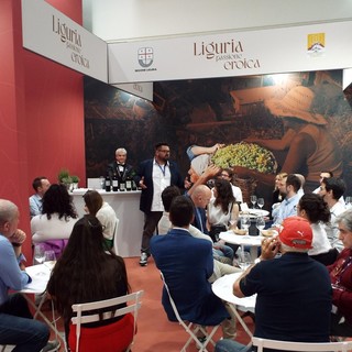 Il Ponente Ligure in vetrina a Vinitaly grazie alla rete di imprese Vite in riviera Il Ponente Ligure in vetrina a Vinitaly grazie alla rete di imprese Vite in riviera