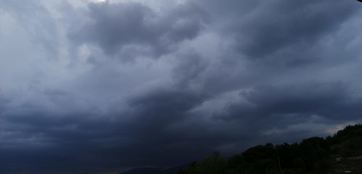 Maltempo, nessuna grossa criticità in Regione finora. Solo qualche smottamento in provincia di Savona Maltempo, nessuna grossa criticità in Regione finora. Solo qualche smottamento in provincia di Savona