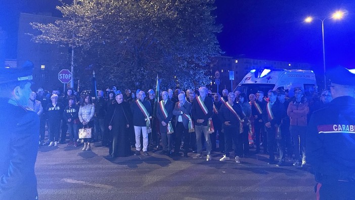 Cairo e la Val Bormida rendono omaggio ai tre Carabinieri morti a Castel d’Azzano Cairo e la Val Bormida rendono omaggio ai tre Carabinieri morti a Castel d’Azzano