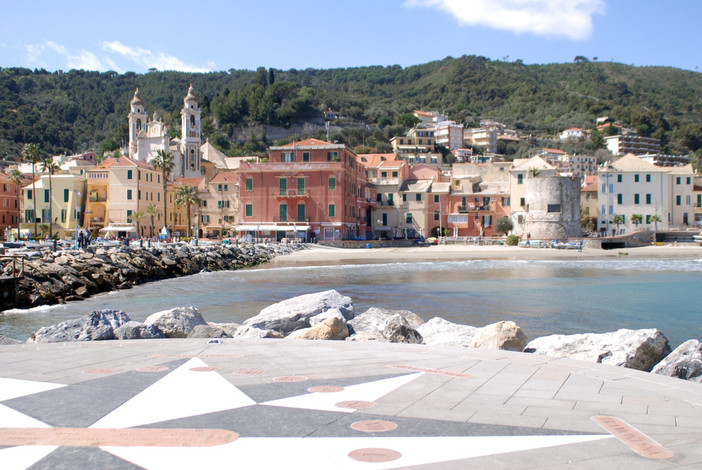 Laigueglia, la giunta approva misure straordinarie per il Covid a sostegno della cittadinanza Laigueglia, la giunta approva misure straordinarie per il Covid a sostegno della cittadinanza